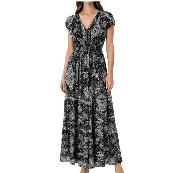 ME Boutiques Private Label Collection Dresses & Skirts - Black & White Stretch Maxi Dress